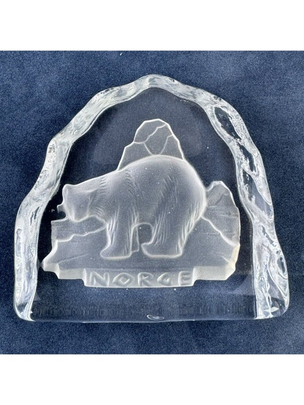 Vtg Norge Polar Bear Frosted Glass Figurine Iceberg Paperweight Decorative 3.5"